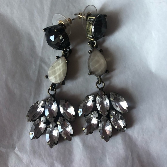 Sparkle Fashion Earrings - Picture 2 of 2